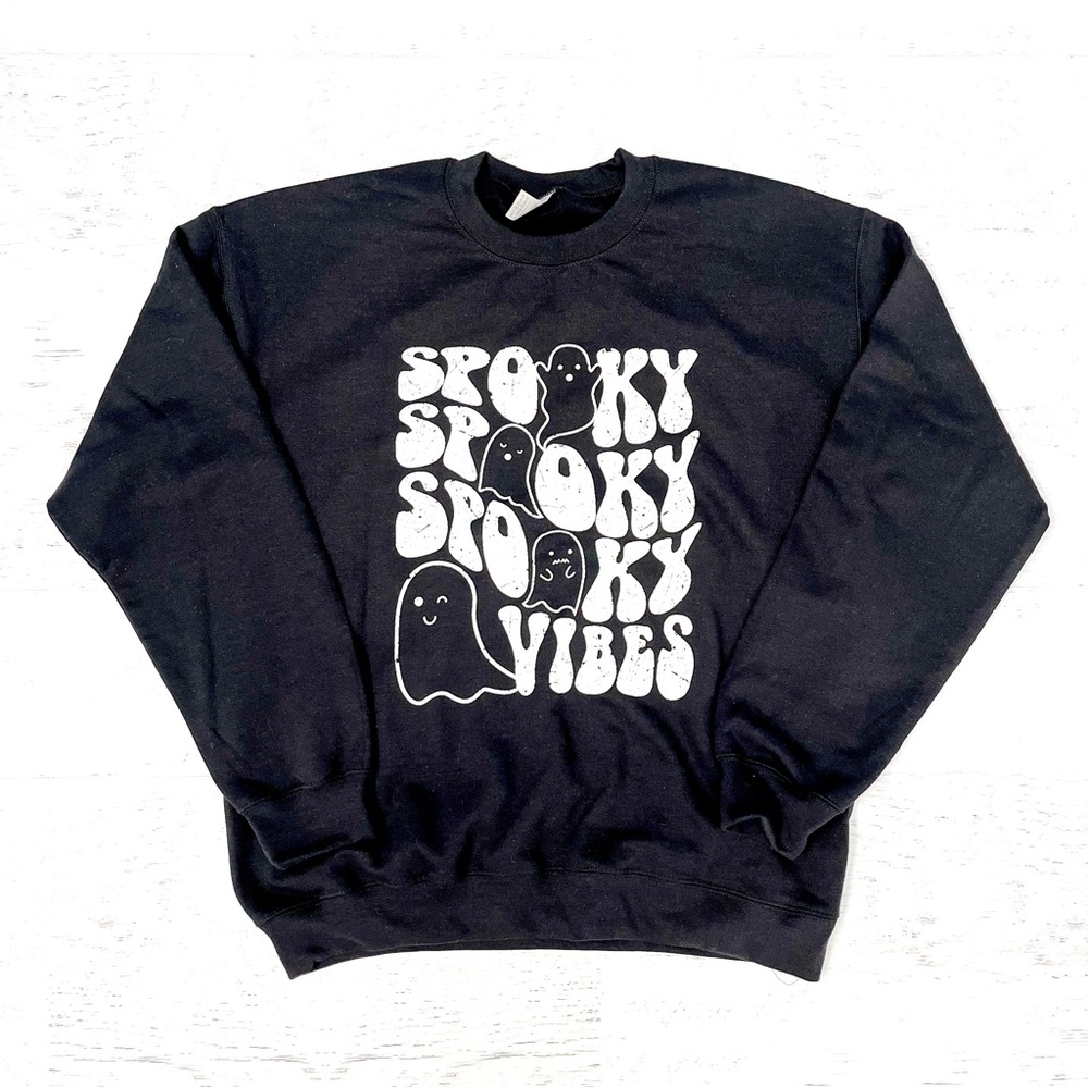 Black Fleece Spooky Vibes Ghost Halloween Sweatshirt Medium
